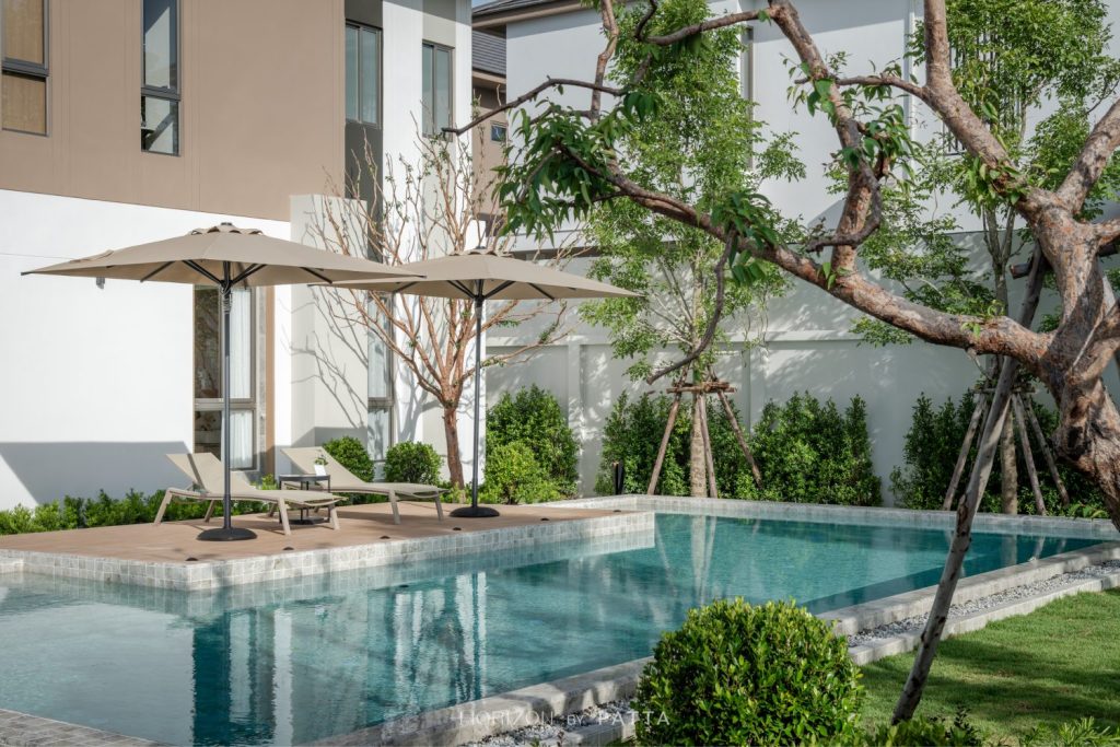 vacation home swimming pool