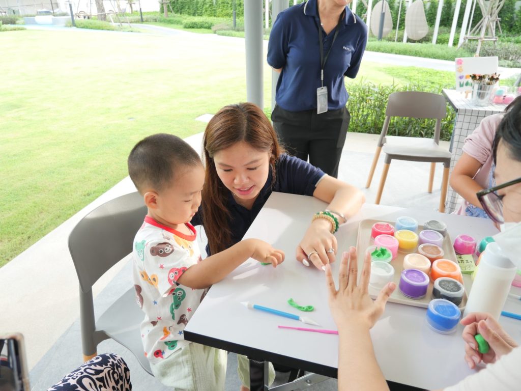 Kidscape Art & Learn CHIEFTAIN by PATTA (9)